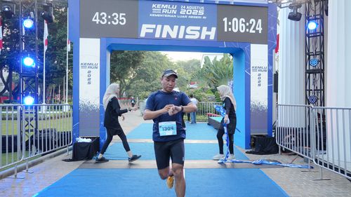 Race photo from KEMLU RUN 2025