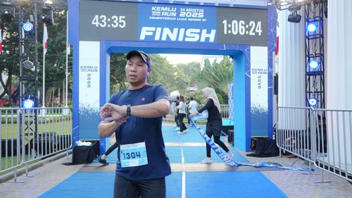 Race photo from KEMLU RUN 2025