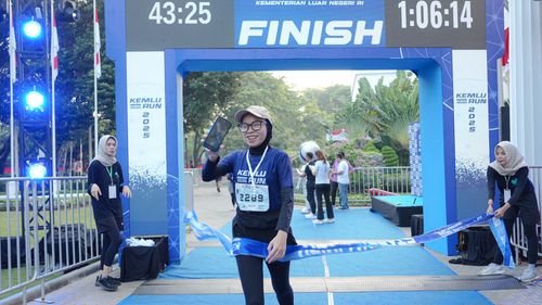 Race photo from KEMLU RUN 2025