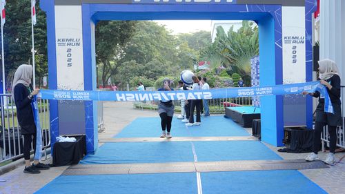 Race photo from KEMLU RUN 2025