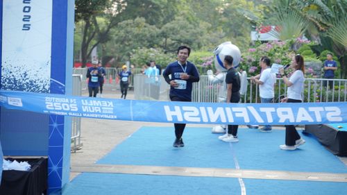 Race photo from KEMLU RUN 2025