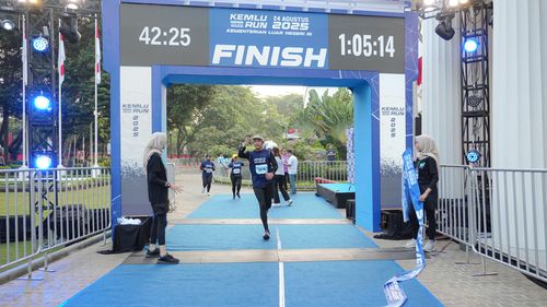 Race photo from KEMLU RUN 2025