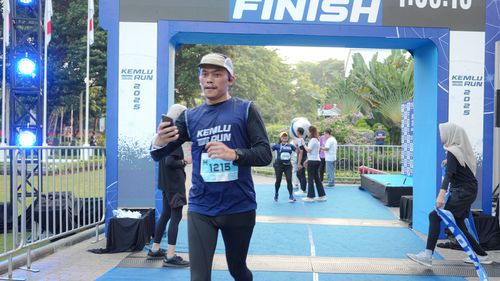 Race photo from KEMLU RUN 2025