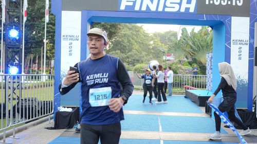 Race photo from KEMLU RUN 2025