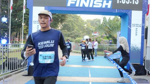 Race photo from KEMLU RUN 2025