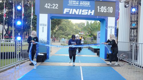 Race photo from KEMLU RUN 2025