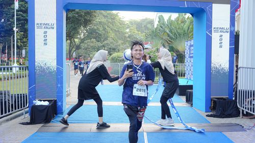 Race photo from KEMLU RUN 2025
