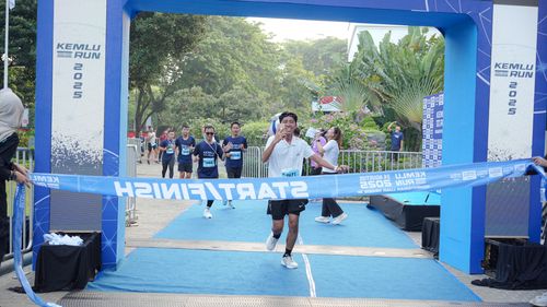 Race photo from KEMLU RUN 2025
