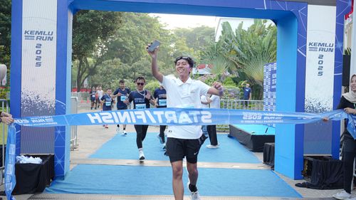 Race photo from KEMLU RUN 2025