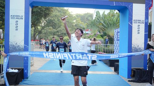 Race photo from KEMLU RUN 2025