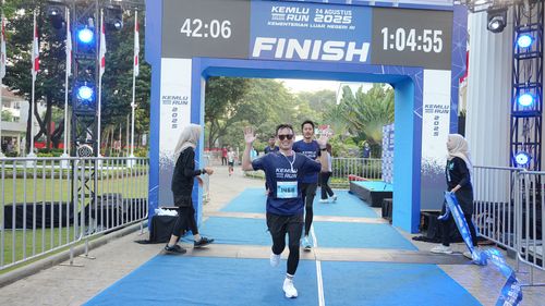 Race photo from KEMLU RUN 2025
