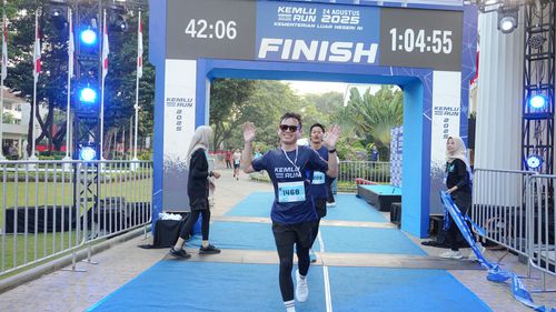 Race photo from KEMLU RUN 2025