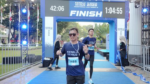 Race photo from KEMLU RUN 2025