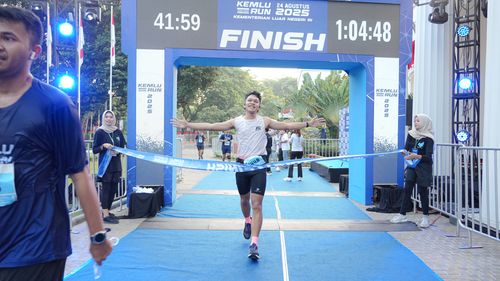 Race photo from KEMLU RUN 2025