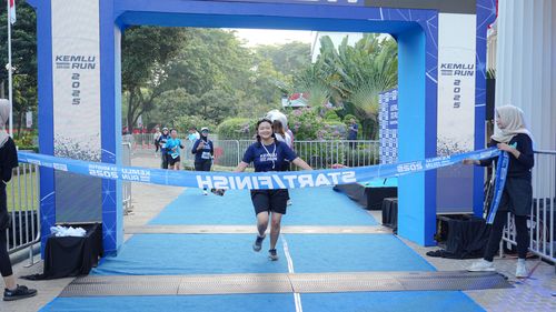 Race photo from KEMLU RUN 2025