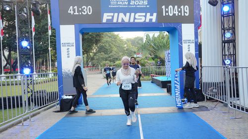 Race photo from KEMLU RUN 2025