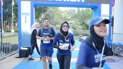 Race photo from KEMLU RUN 2025