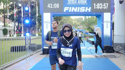 Race photo from KEMLU RUN 2025