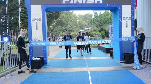 Race photo from KEMLU RUN 2025
