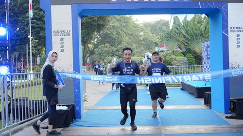 Race photo from KEMLU RUN 2025