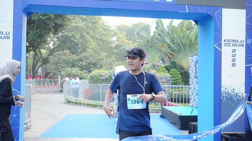 Race photo from KEMLU RUN 2025