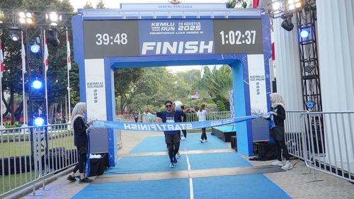 Race photo from KEMLU RUN 2025