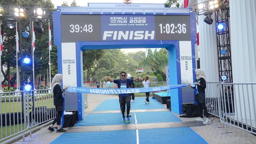 Race photo from KEMLU RUN 2025