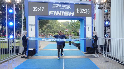 Race photo from KEMLU RUN 2025