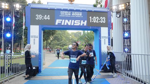 Race photo from KEMLU RUN 2025