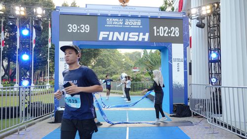 Race photo from KEMLU RUN 2025