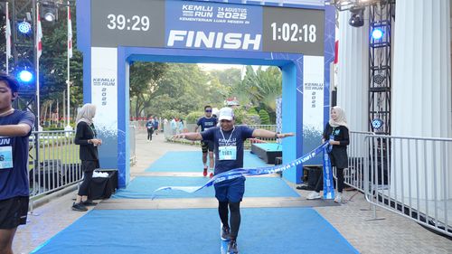 Race photo from KEMLU RUN 2025