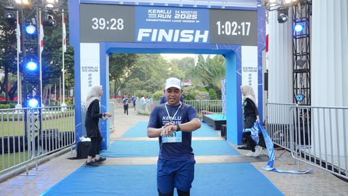 Race photo from KEMLU RUN 2025