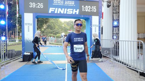 Race photo from KEMLU RUN 2025