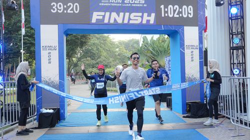 Race photo from KEMLU RUN 2025