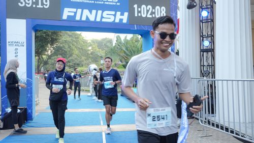 Race photo from KEMLU RUN 2025