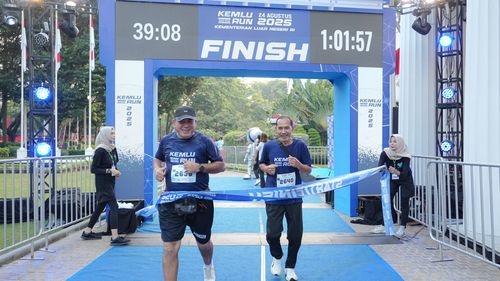 Race photo from KEMLU RUN 2025