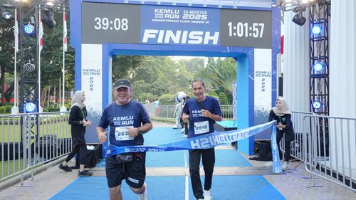 Race photo from KEMLU RUN 2025