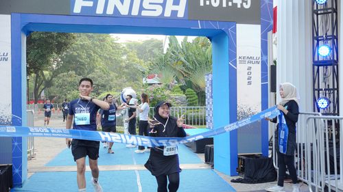 Race photo from KEMLU RUN 2025