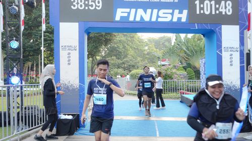 Race photo from KEMLU RUN 2025