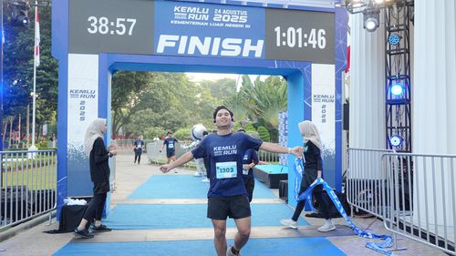 Race photo from KEMLU RUN 2025