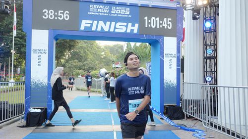 Race photo from KEMLU RUN 2025