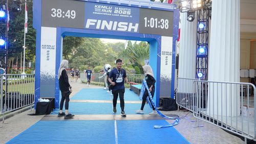 Race photo from KEMLU RUN 2025