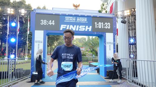 Race photo from KEMLU RUN 2025