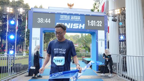 Race photo from KEMLU RUN 2025