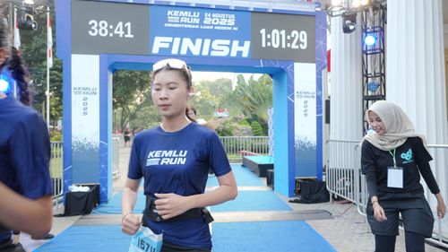 Race photo from KEMLU RUN 2025