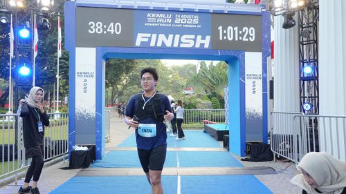 Race photo from KEMLU RUN 2025