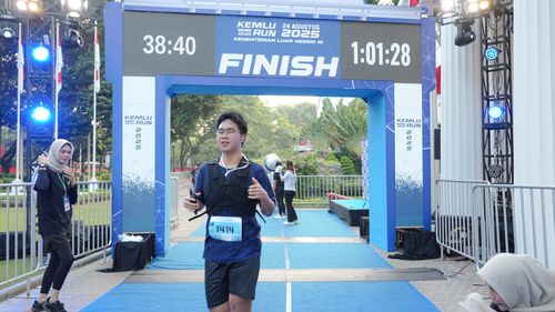 Race photo from KEMLU RUN 2025