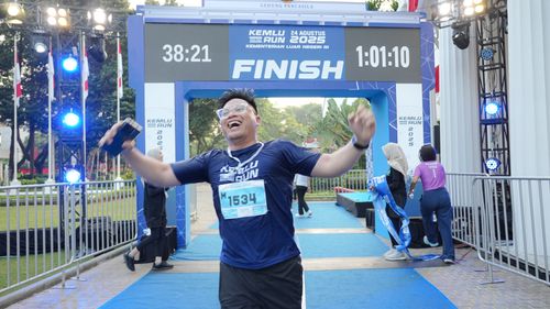 Race photo from KEMLU RUN 2025