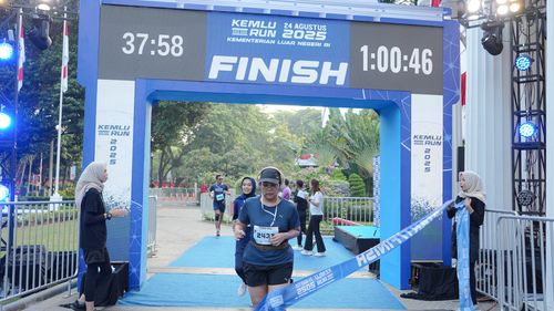 Race photo from KEMLU RUN 2025