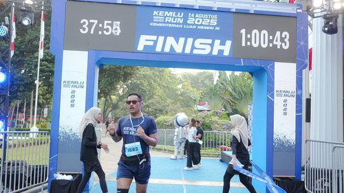 Race photo from KEMLU RUN 2025